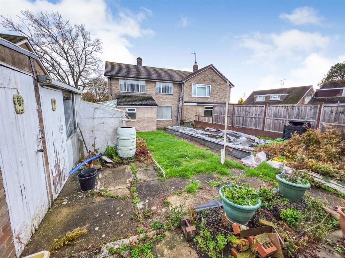 Howe Crescent, Corby