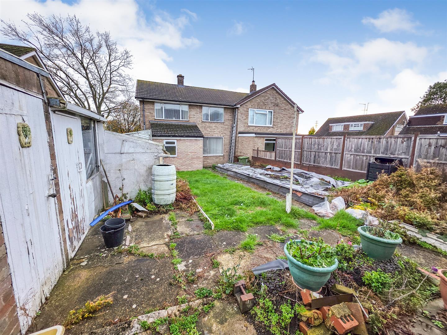 Howe Crescent, Corby