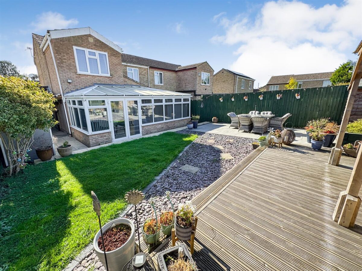 Chestnut Avenue, Corby