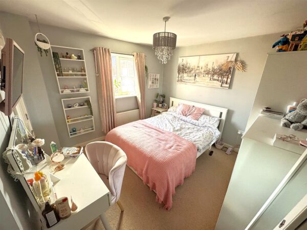 Flycatcher Road, Corby
