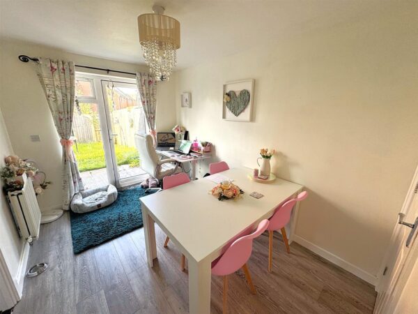 Flycatcher Road, Corby
