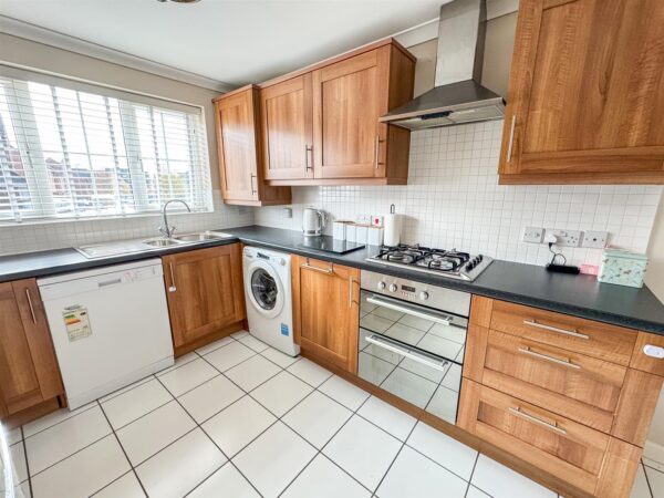 Flycatcher Road, Corby