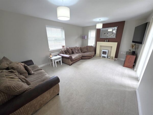 Kelso Close, Corby