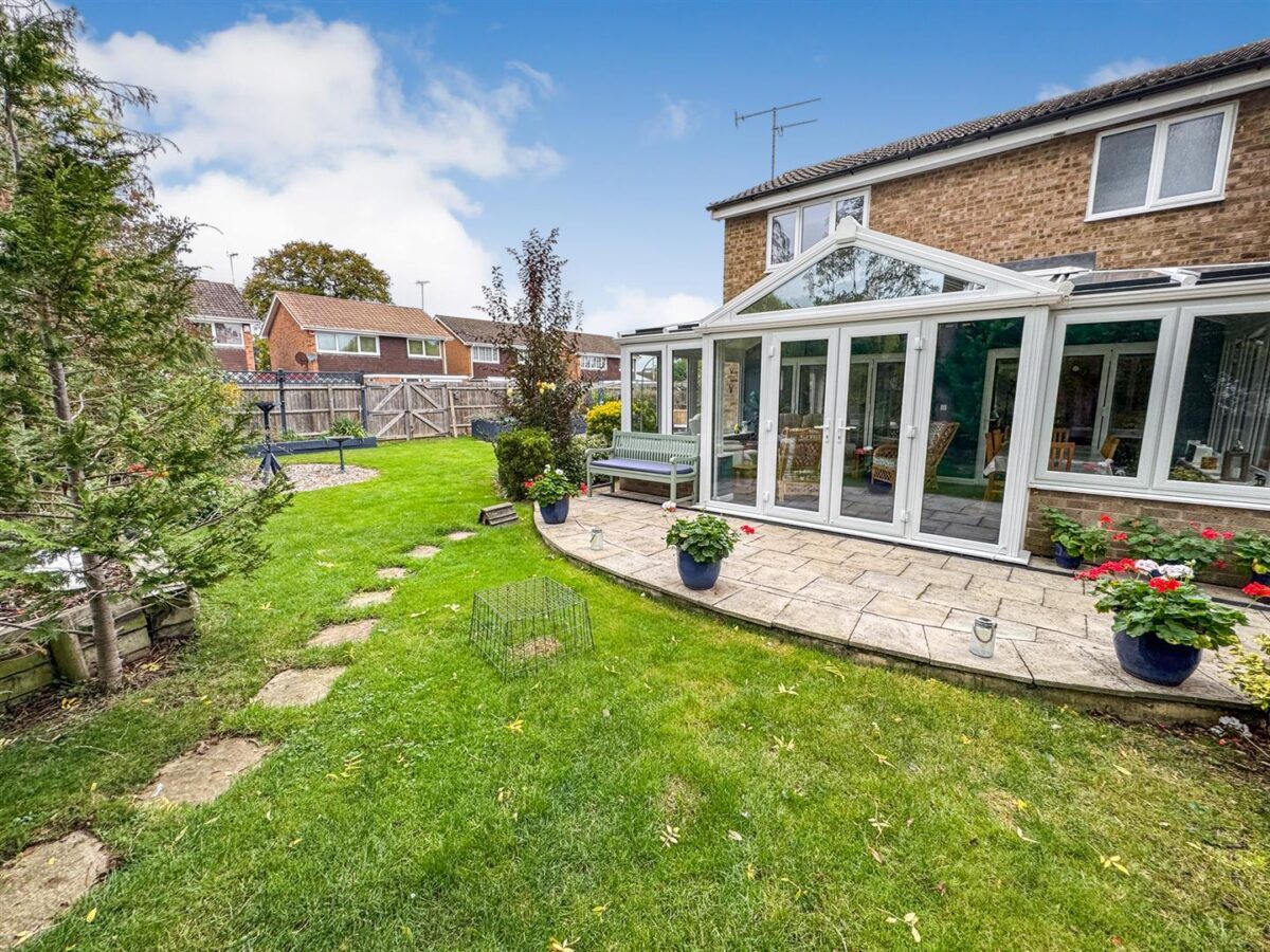 Kingsbrook, Corby