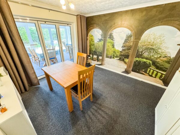 Kingsbrook, Corby