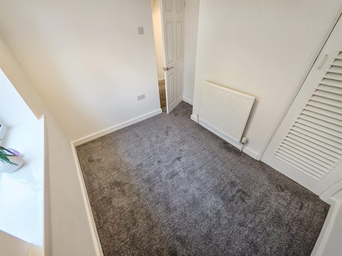 Westfields Road, Corby