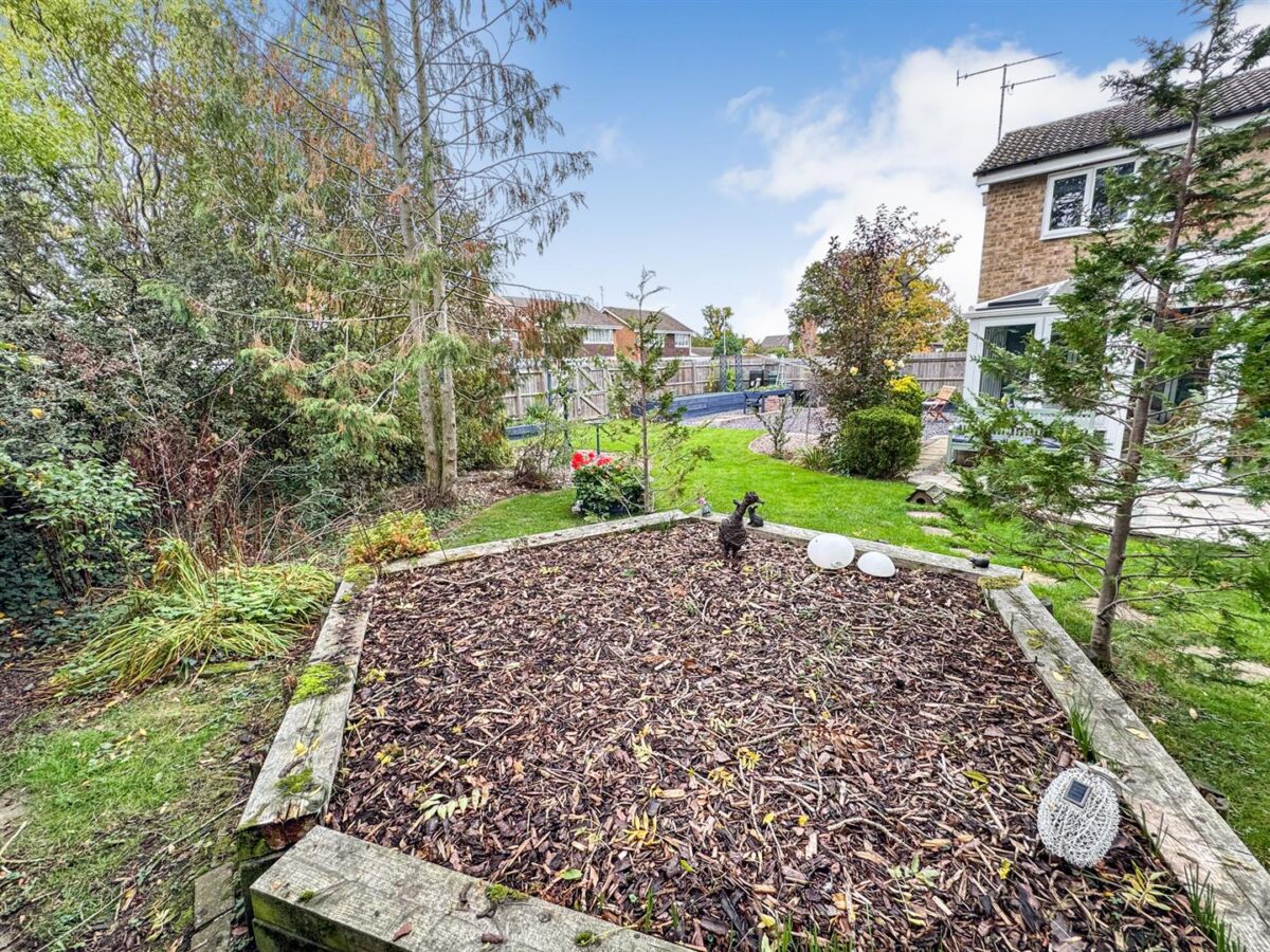 Kingsbrook, Corby