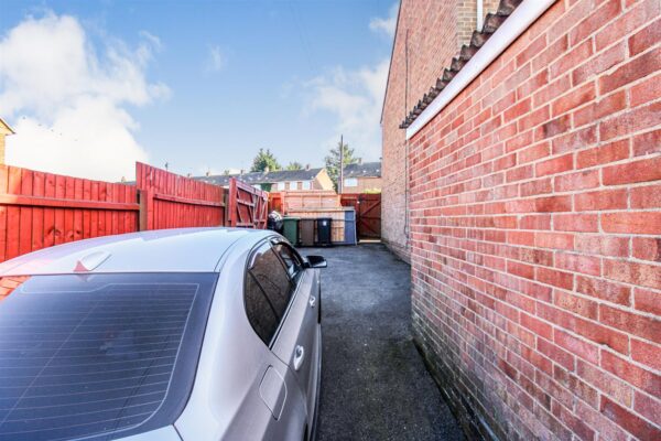 Blake Road, Corby