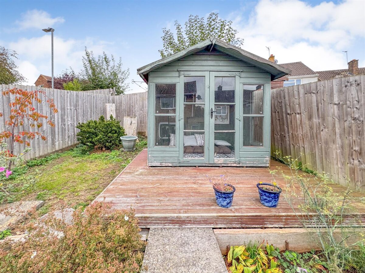 Seaton Crescent, Corby