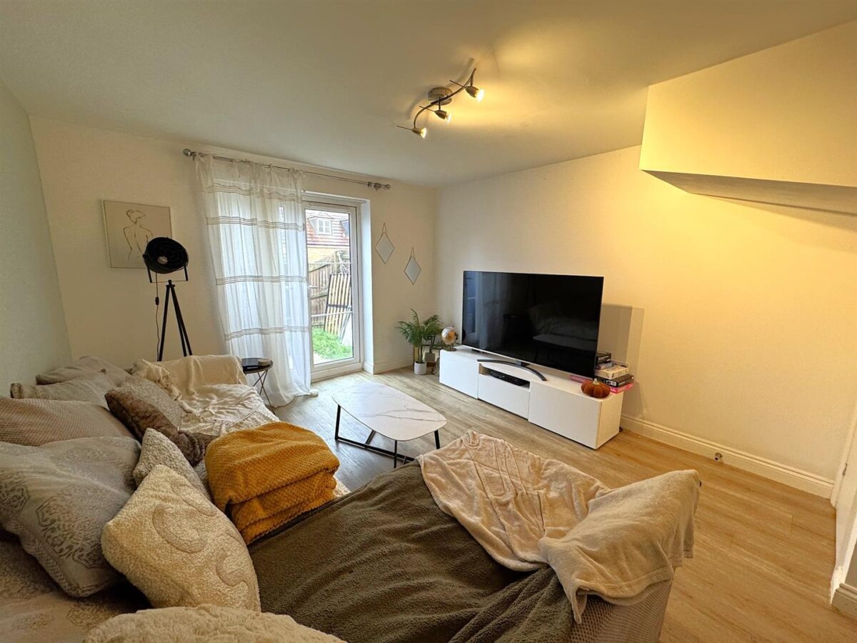 Snowdon Close, Corby