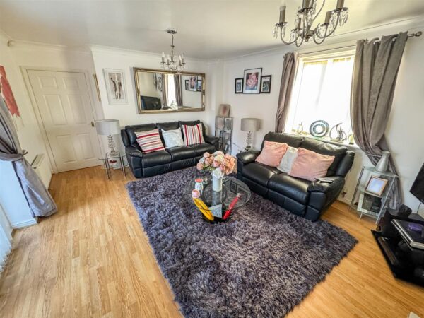 Chequers Close, Corby