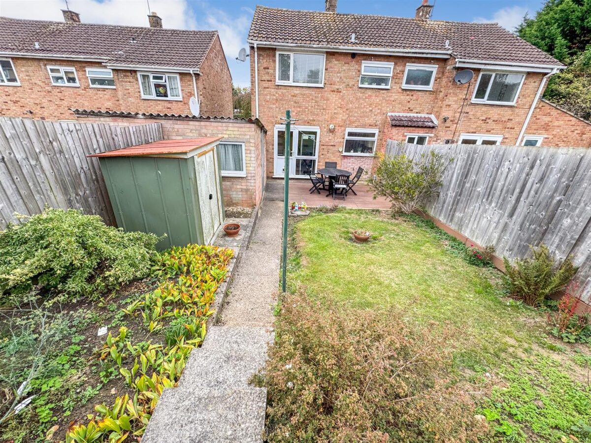 Seaton Crescent, Corby