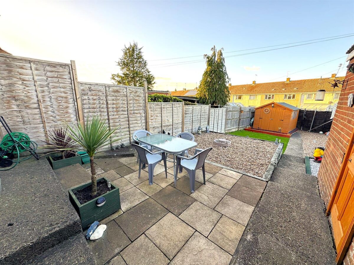 Blake Road, Corby