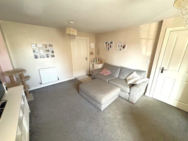 Flycatcher Road, Corby
