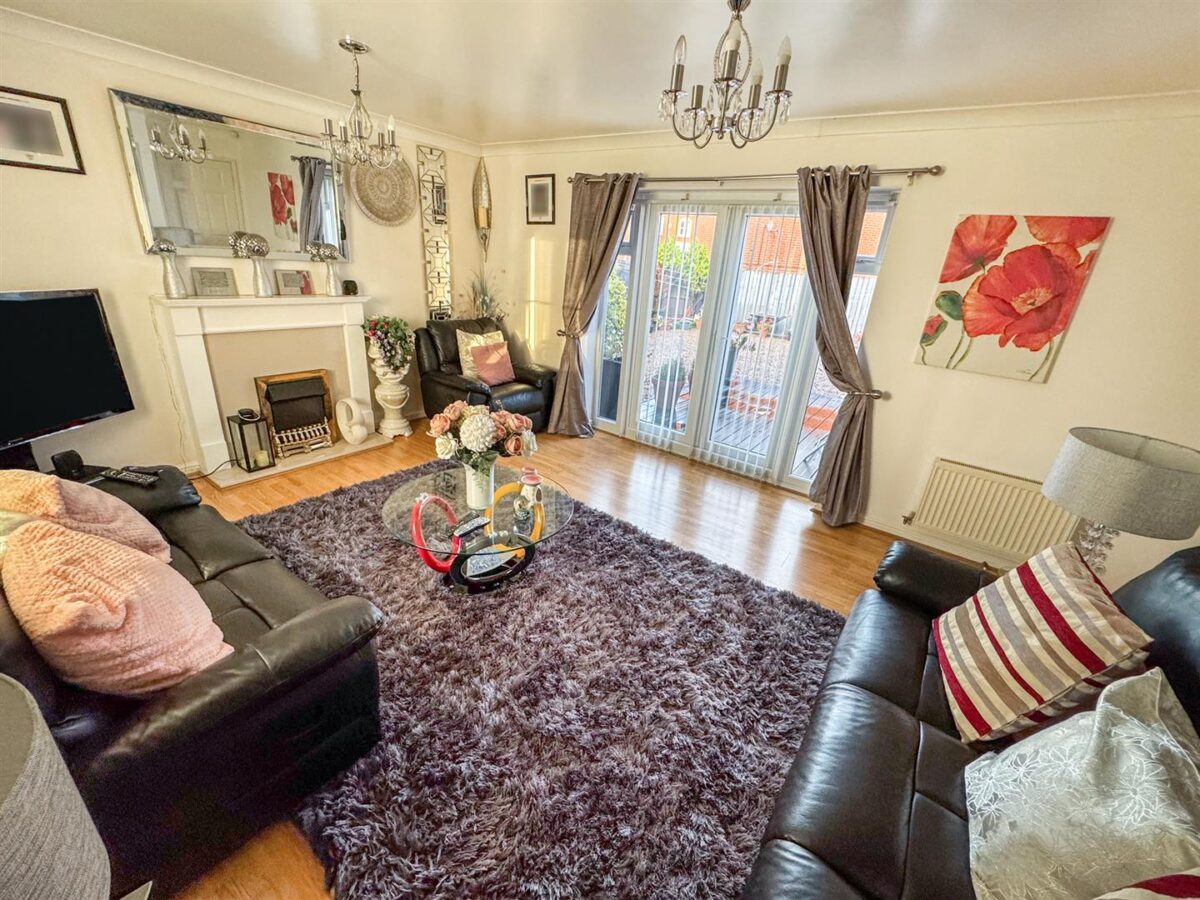 Chequers Close, Corby