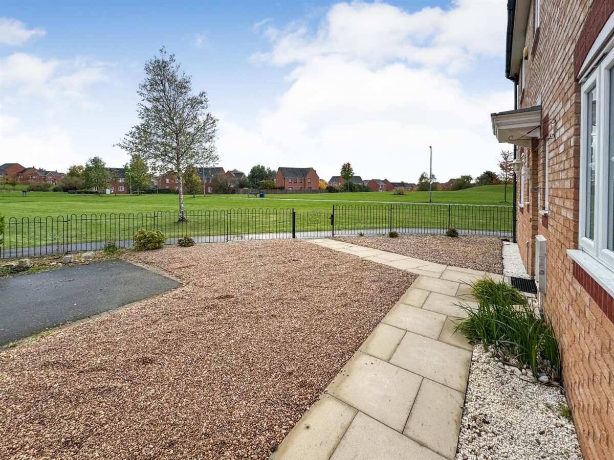 Chequers Close, Corby