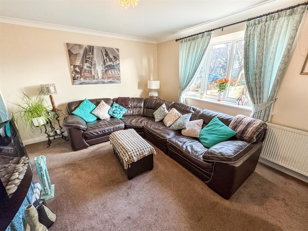 Studfall Avenue, Corby