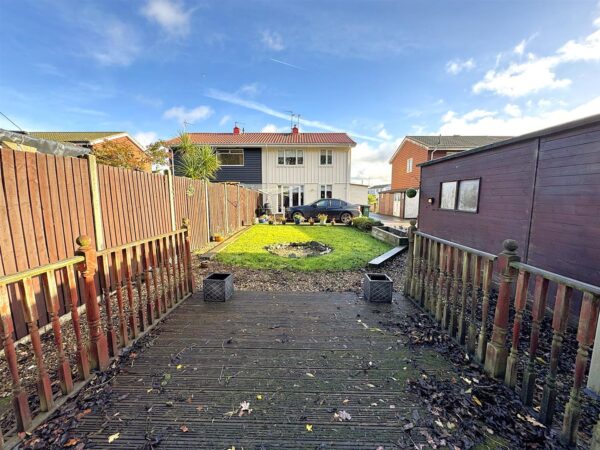 Studfall Avenue, Corby