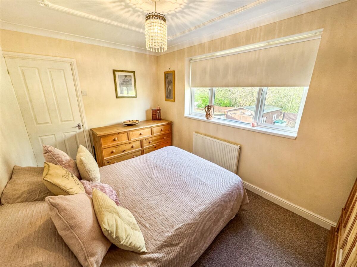 Studfall Avenue, Corby