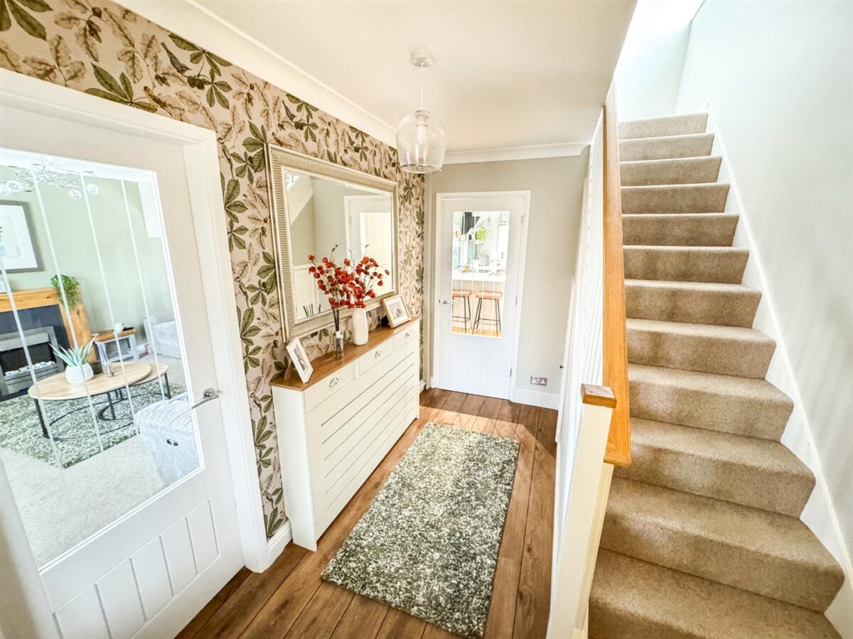 Willow Brook Road, Corby