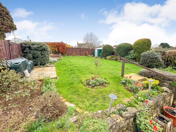 Home Farm Road, Stanion, Kettering