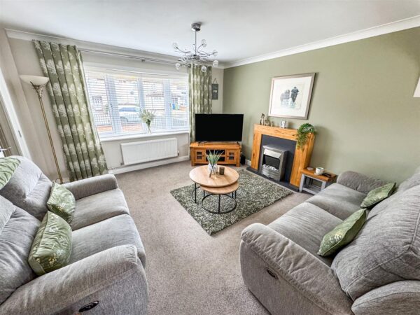 Willow Brook Road, Corby