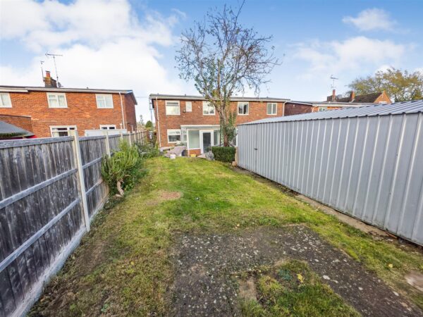 Clovelly Court, Corby