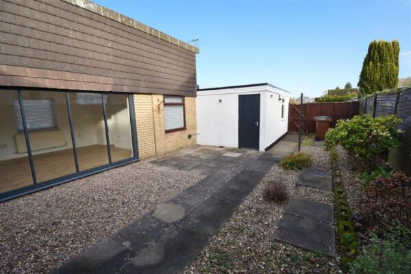 Coldermeadow Avenue, Corby