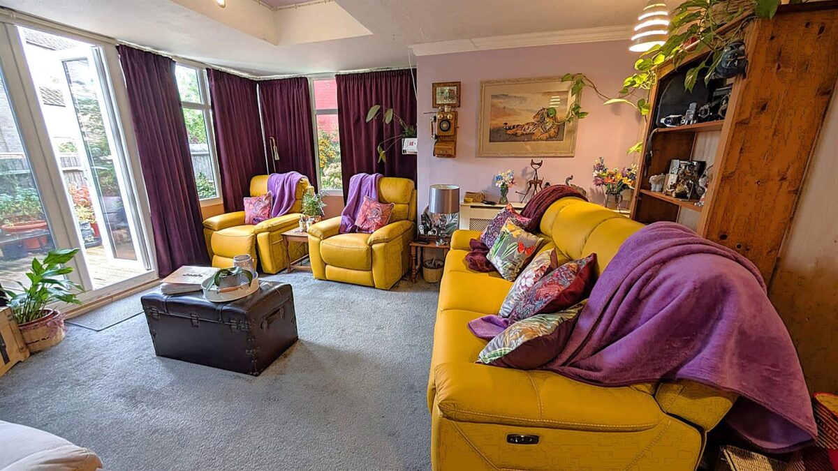 Blenheim Walk, Corby