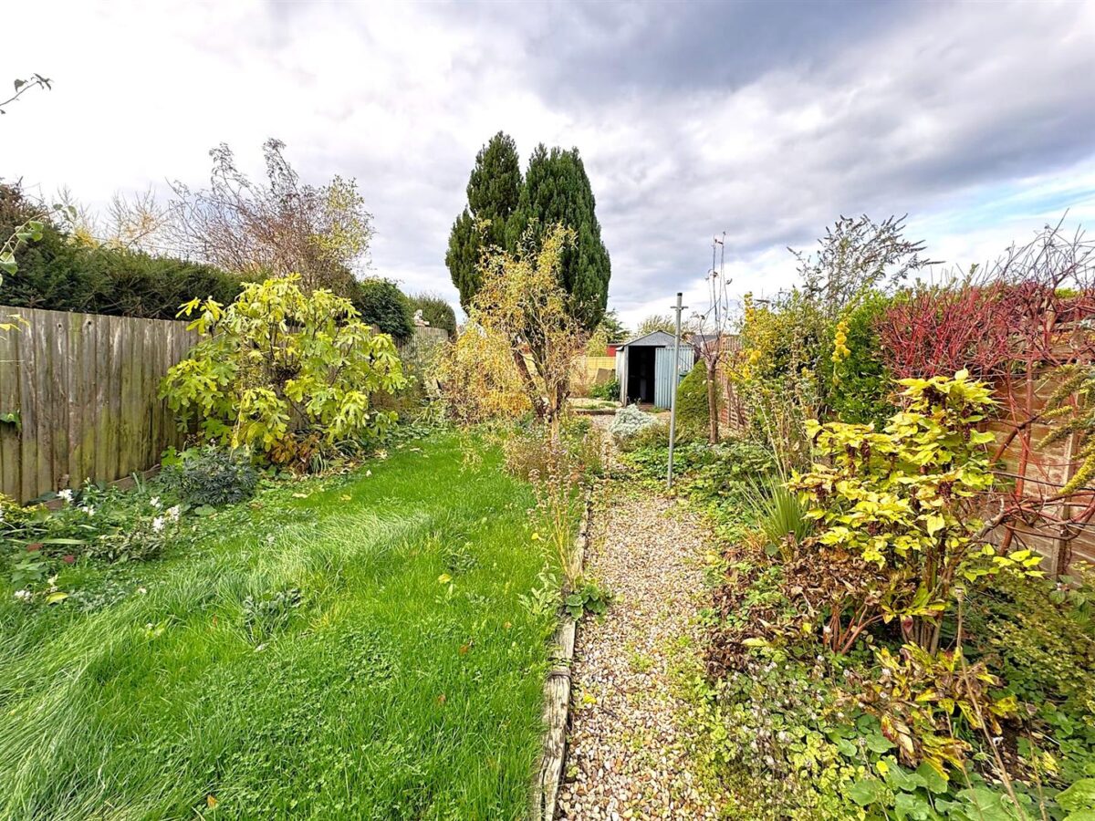 De Roos Way, Stoke Albany, Market Harborough