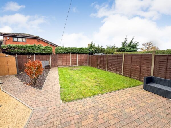 Willetts Close, Corby