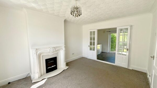 Crawford Grove, Corby