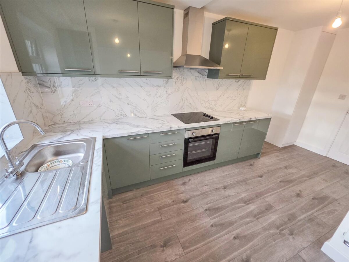 Clovelly Court, Corby