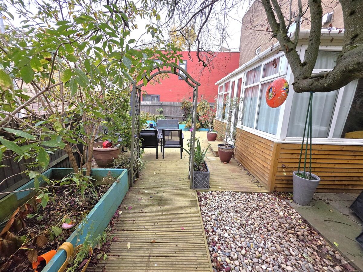 Blenheim Walk, Corby