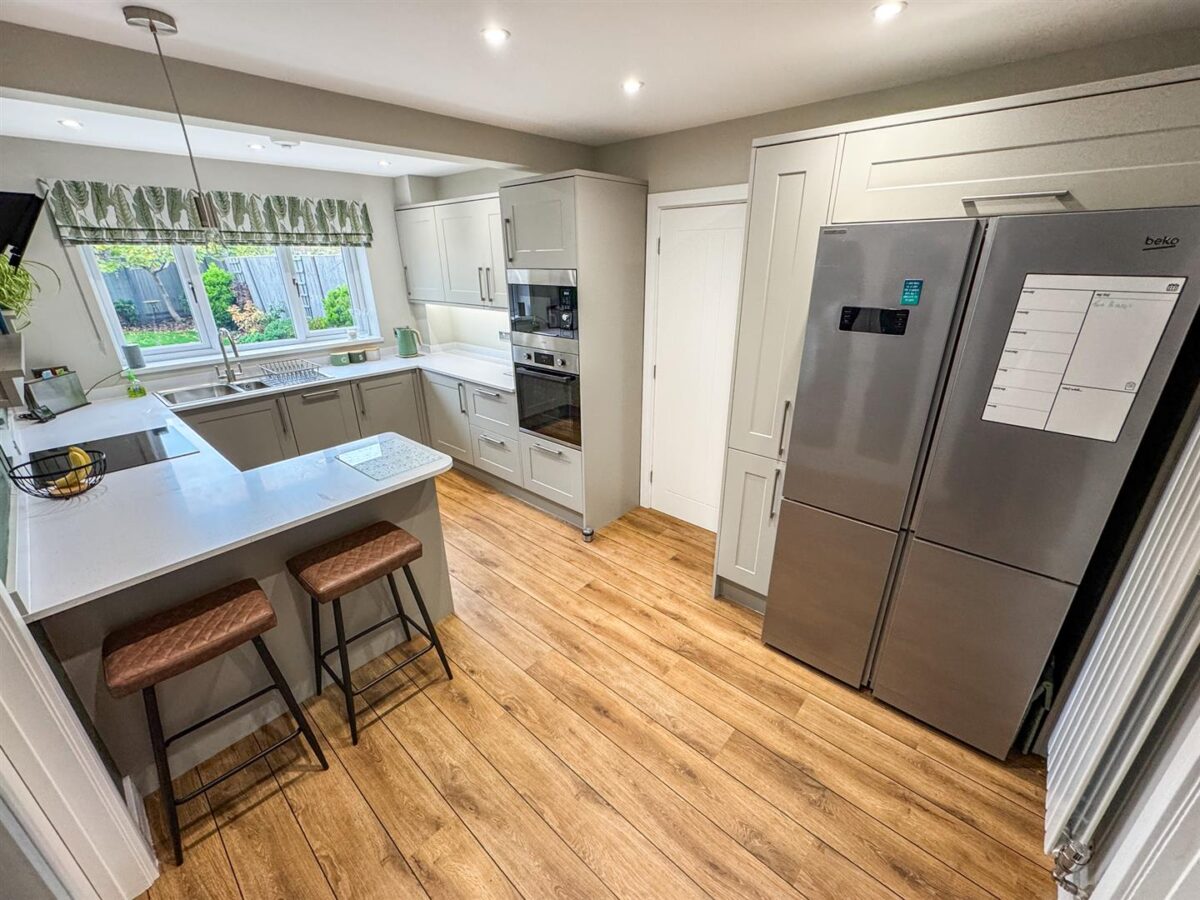 Willow Brook Road, Corby