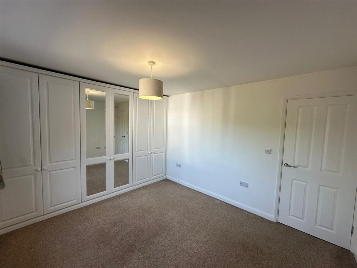 Coldermeadow Avenue, Corby