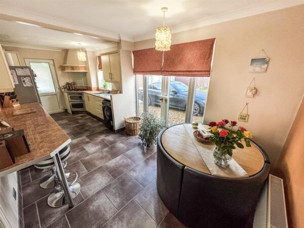 Studfall Avenue, Corby