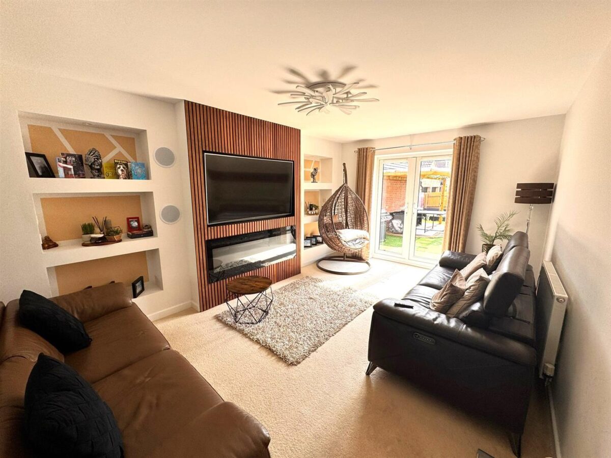 Coniston Close, Corby