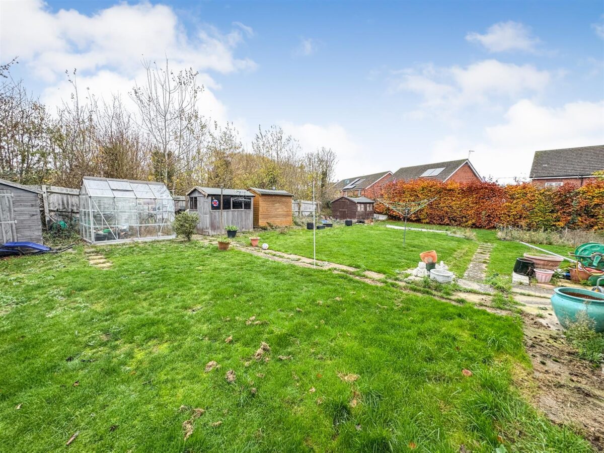 White Post Court, Corby