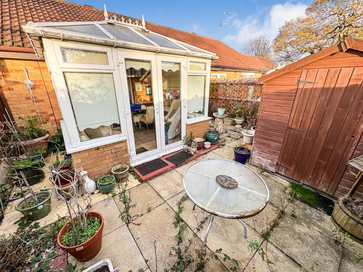 Minehead Close, Corby