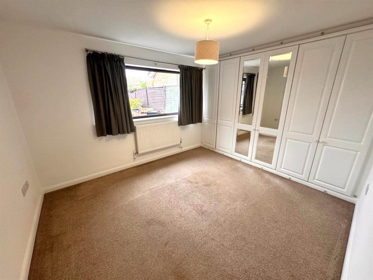 Coldermeadow Avenue, Corby