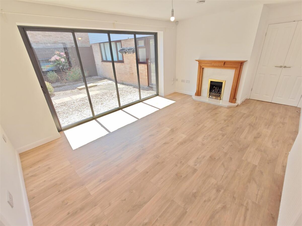 Coldermeadow Avenue, Corby
