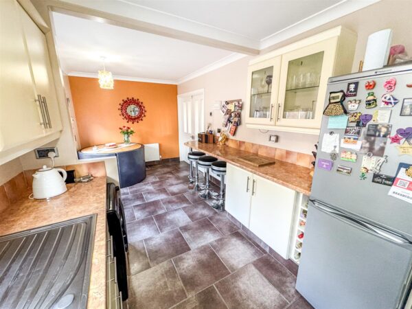 Studfall Avenue, Corby