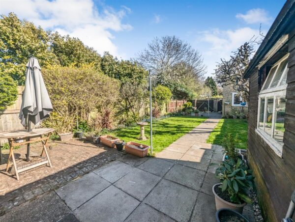 Cottingham Road, Corby