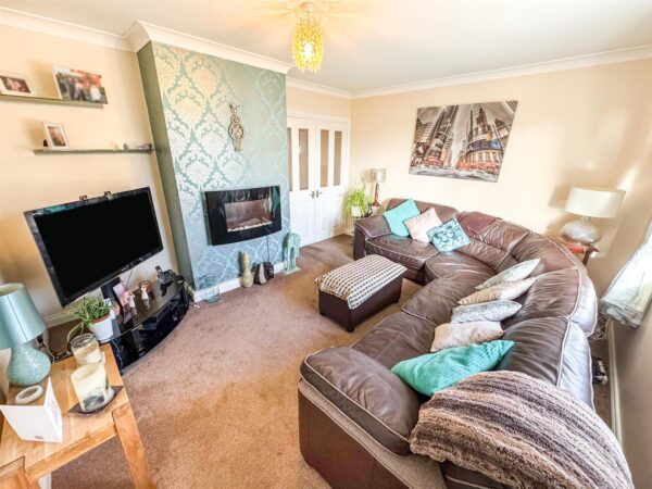 Studfall Avenue, Corby