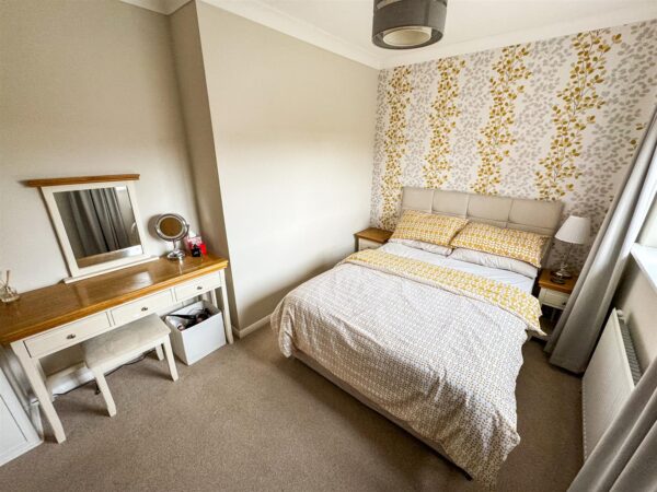 Willow Brook Road, Corby