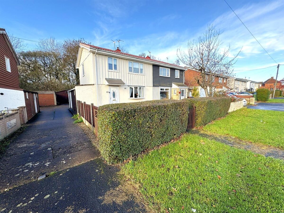 Studfall Avenue, Corby