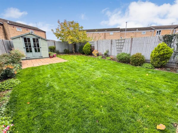 Willow Brook Road, Corby