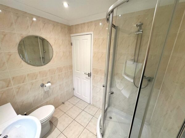 Coldermeadow Avenue, Corby