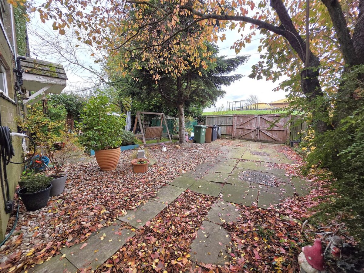 Blenheim Walk, Corby